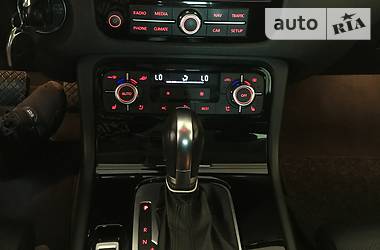 Позашляховик / Кросовер Volkswagen Touareg 2011 в 