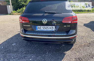 Позашляховик / Кросовер Volkswagen Touareg 2014 в Дніпрі