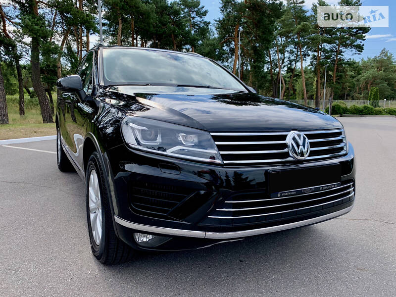 Позашляховик / Кросовер Volkswagen Touareg 2014 в Києві