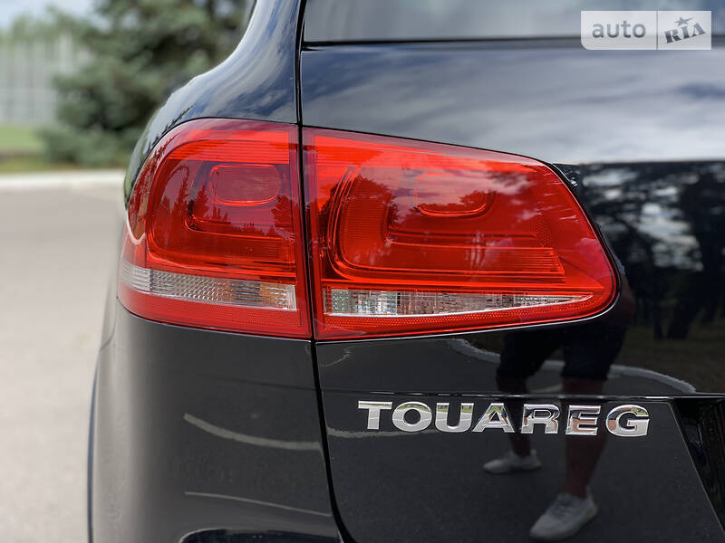 Позашляховик / Кросовер Volkswagen Touareg 2014 в Києві