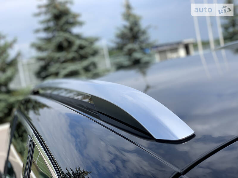 Позашляховик / Кросовер Volkswagen Touareg 2014 в Києві