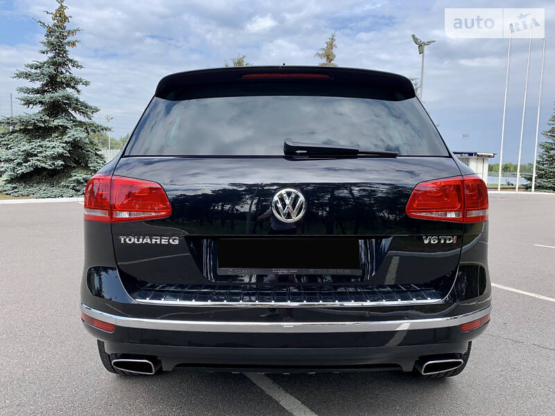 Позашляховик / Кросовер Volkswagen Touareg 2014 в Києві