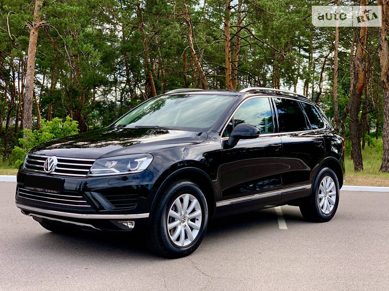 Позашляховик / Кросовер Volkswagen Touareg 2014 в Києві