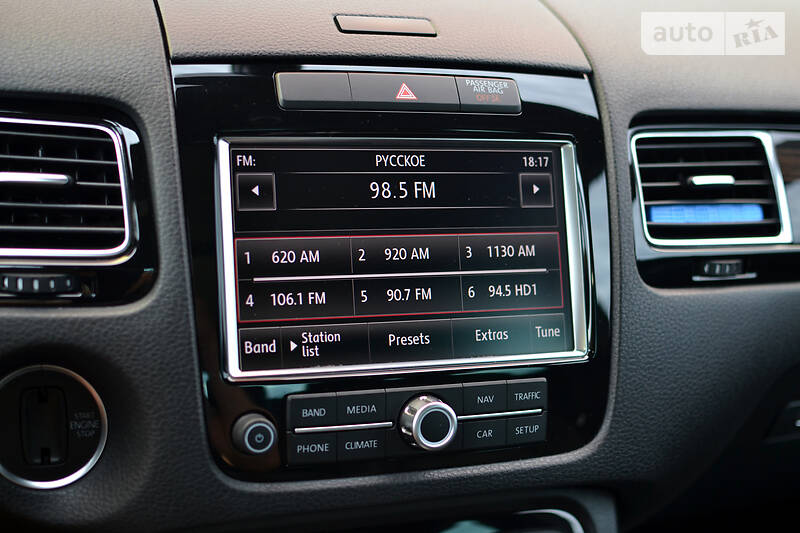 Позашляховик / Кросовер Volkswagen Touareg 2014 в Києві