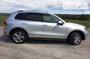 Позашляховик / Кросовер Volkswagen Touareg 2012 в 