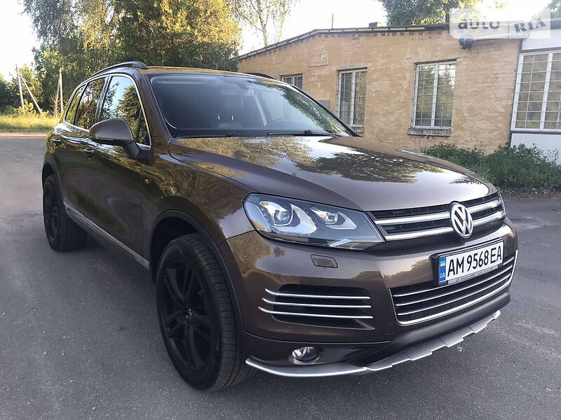 Позашляховик / Кросовер Volkswagen Touareg 2014 в Бердичеві