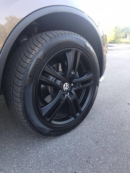 Позашляховик / Кросовер Volkswagen Touareg 2014 в Бердичеві