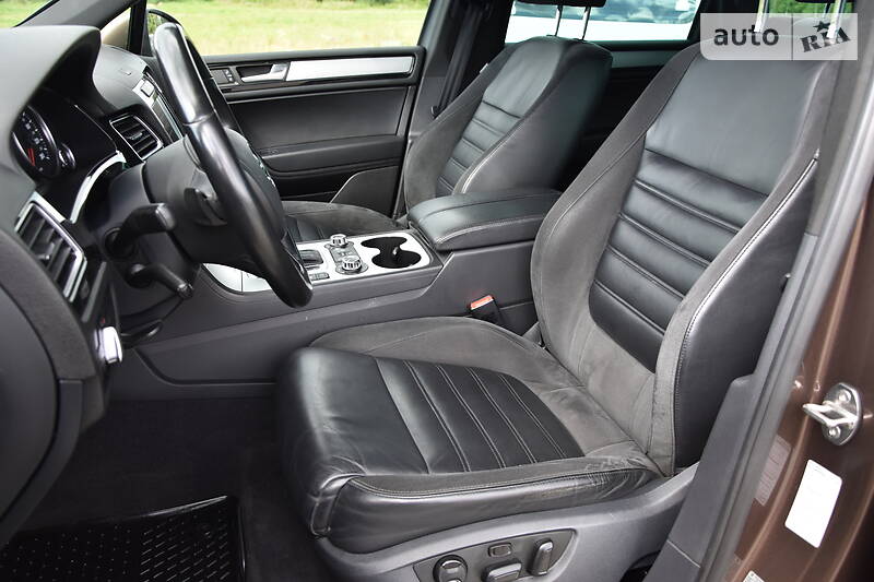 Позашляховик / Кросовер Volkswagen Touareg 2012 в Дрогобичі