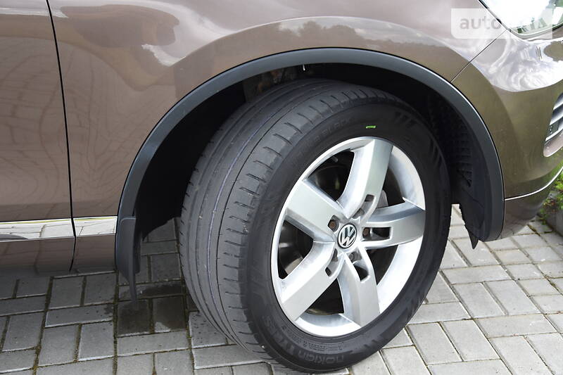 Позашляховик / Кросовер Volkswagen Touareg 2012 в Дрогобичі