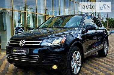 Внедорожник / Кроссовер Volkswagen Touareg 2014 в Николаеве