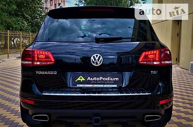 Внедорожник / Кроссовер Volkswagen Touareg 2014 в Николаеве