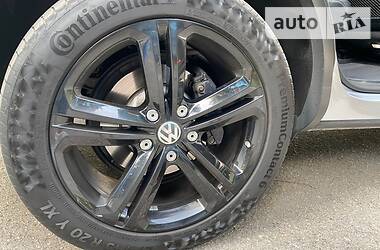 Универсал Volkswagen Touareg 2016 в 