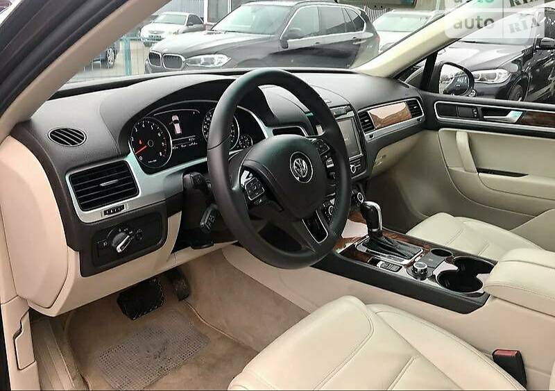 Внедорожник / Кроссовер Volkswagen Touareg 2011 в Киеве фото 3 Внедорожник / Кроссовер Volkswagen Touareg 2011 в Киеве