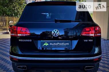Позашляховик / Кросовер Volkswagen Touareg 2015 в 