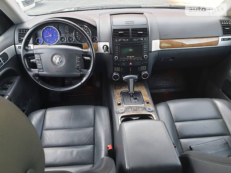 Позашляховик / Кросовер Volkswagen Touareg 2007 в Києві