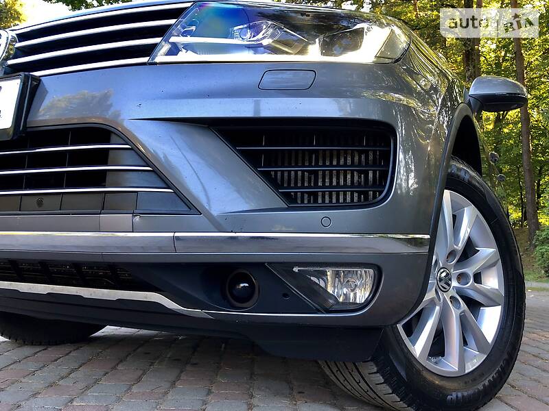 Позашляховик / Кросовер Volkswagen Touareg 2015 в Дрогобичі