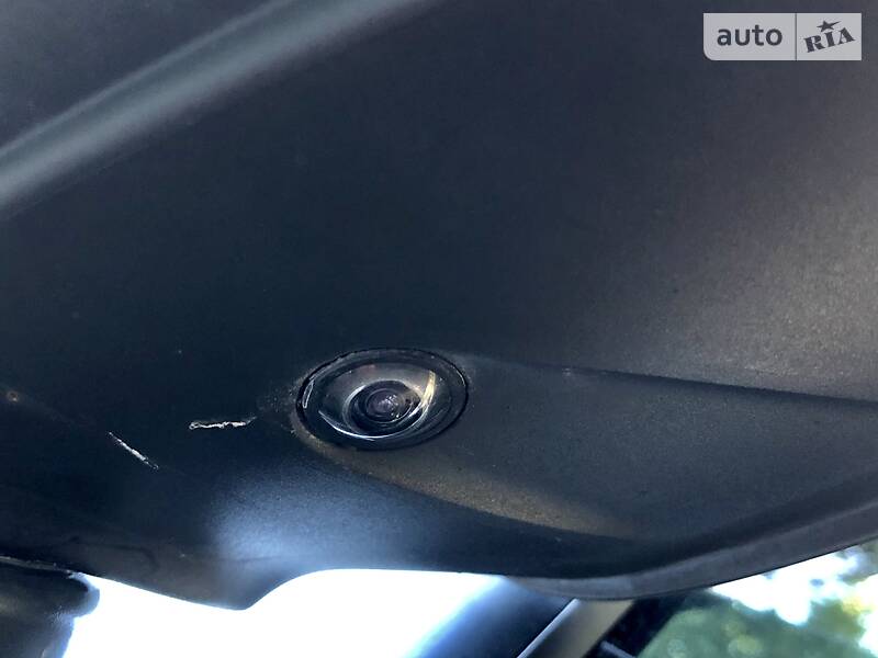 Позашляховик / Кросовер Volkswagen Touareg 2015 в Дрогобичі