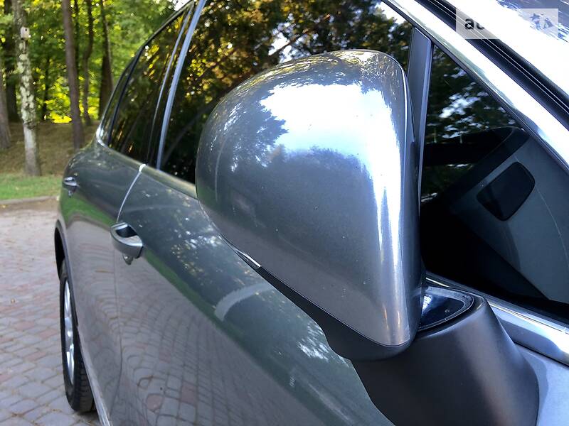 Позашляховик / Кросовер Volkswagen Touareg 2015 в Дрогобичі