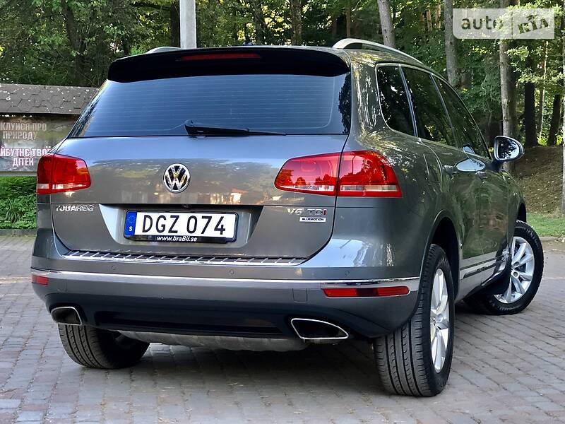 Позашляховик / Кросовер Volkswagen Touareg 2015 в Дрогобичі