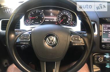 Внедорожник / Кроссовер Volkswagen Touareg 2013 в Новой Каховке