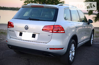 Внедорожник / Кроссовер Volkswagen Touareg 2013 в Каменском