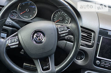 Позашляховик / Кросовер Volkswagen Touareg 2013 в Новій Каховці