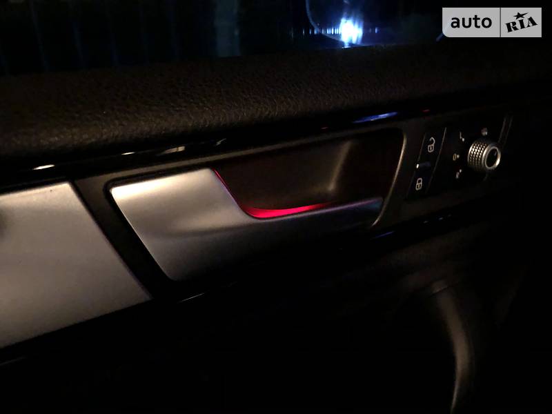Внедорожник / Кроссовер Volkswagen Touareg 2014 в Киеве