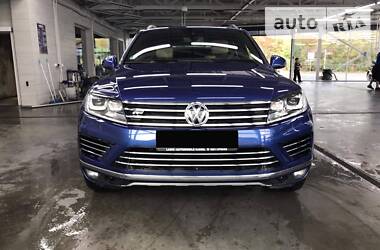 Позашляховик / Кросовер Volkswagen Touareg 2016 в Луцьку