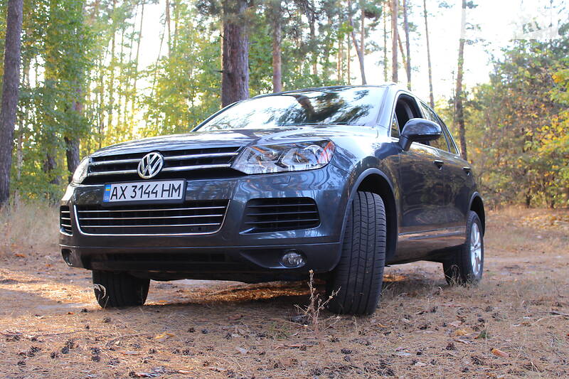 Внедорожник / Кроссовер Volkswagen Touareg 2014 в Харькове