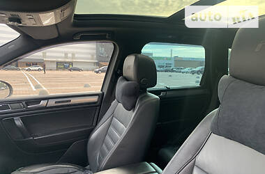 Внедорожник / Кроссовер Volkswagen Touareg 2012 в Коростышеве