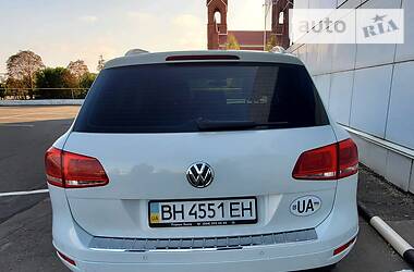 Внедорожник / Кроссовер Volkswagen Touareg 2012 в Белгороде-Днестровском