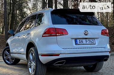 Позашляховик / Кросовер Volkswagen Touareg 2015 в Дрогобичі