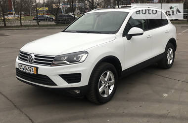 Позашляховик / Кросовер Volkswagen Touareg 2015 в Херсоні