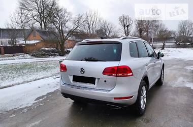 Позашляховик / Кросовер Volkswagen Touareg 2010 в Збаражі