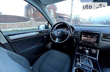 Внедорожник / Кроссовер Volkswagen Touareg 2012 в Хмельницком