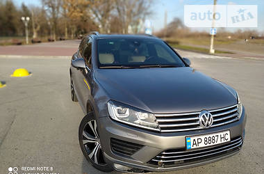 Внедорожник / Кроссовер Volkswagen Touareg 2016 в Киеве