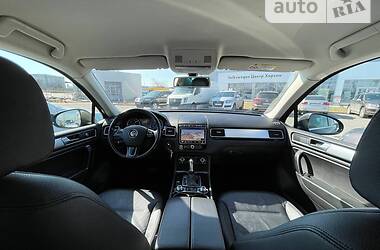 Внедорожник / Кроссовер Volkswagen Touareg 2015 в Херсоне
