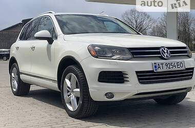 Внедорожник / Кроссовер Volkswagen Touareg 2011 в Надворной