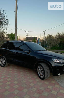 Внедорожник / Кроссовер Volkswagen Touareg 2012 в Первомайске