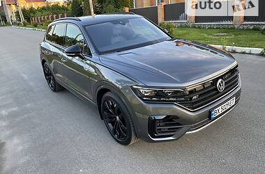 Внедорожник / Кроссовер Volkswagen Touareg 2018 в Киеве