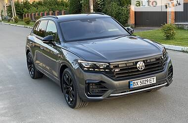 Внедорожник / Кроссовер Volkswagen Touareg 2018 в Киеве