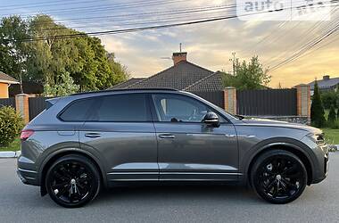 Внедорожник / Кроссовер Volkswagen Touareg 2018 в Киеве