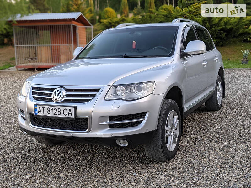 Позашляховик / Кросовер Volkswagen Touareg 2008 в Косові