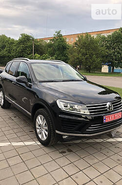 Внедорожник / Кроссовер Volkswagen Touareg 2016 в Черкассах