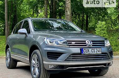 Позашляховик / Кросовер Volkswagen Touareg 2015 в Дрогобичі