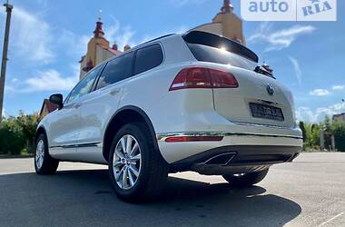 Внедорожник / Кроссовер Volkswagen Touareg 2015 в Тернополе