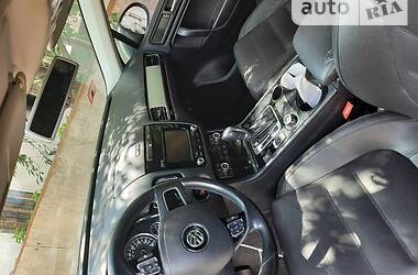 Внедорожник / Кроссовер Volkswagen Touareg 2013 в Коломые