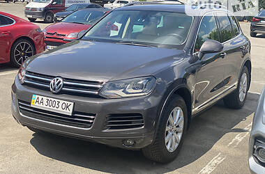 Внедорожник / Кроссовер Volkswagen Touareg 2011 в Киеве