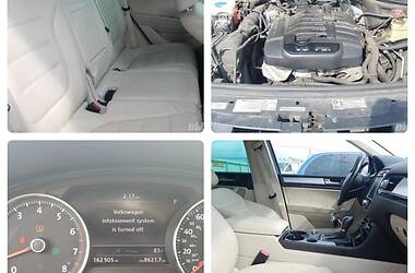 Внедорожник / Кроссовер Volkswagen Touareg 2011 в Киеве