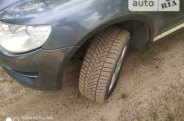 Позашляховик / Кросовер Volkswagen Touareg 2009 в 